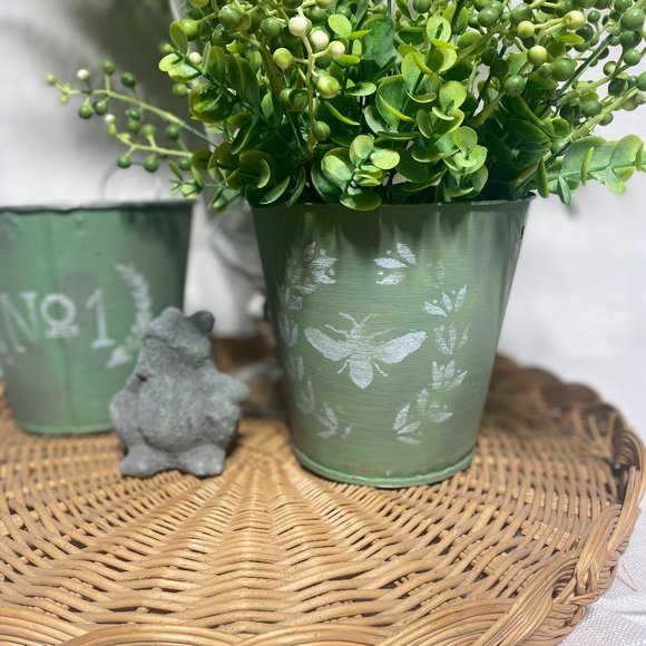 NEW Garden Mini Cement Concrete Frog - Picture 9 of 9